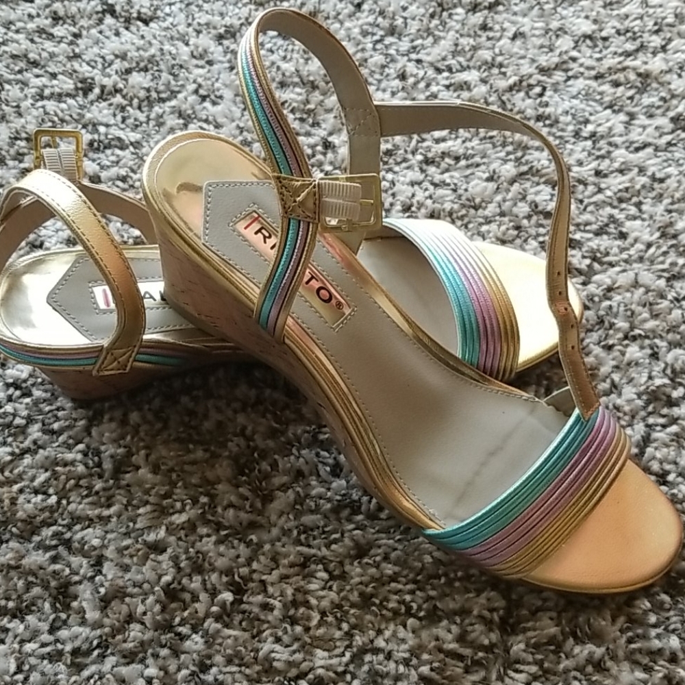 Metallic Rialto Wedge Sandals - Picture 2 of 4
